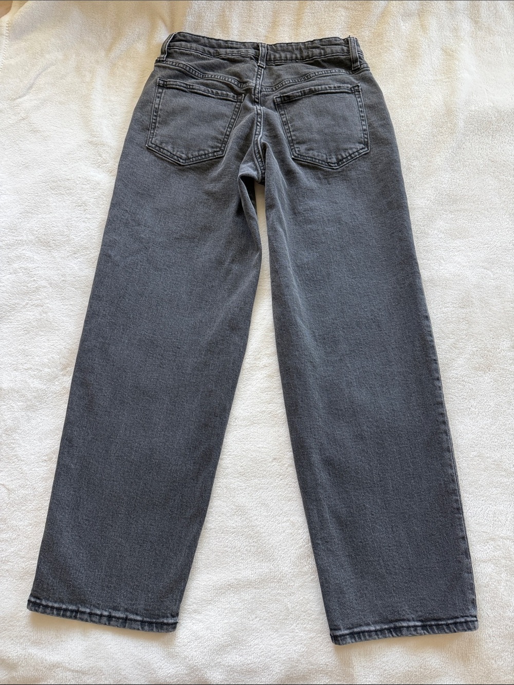 Old Navy Petite High-Waisted OG Loose Jeans - Picture 7 of 16